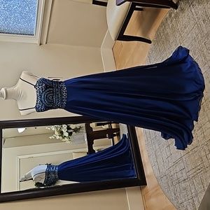 strapless flowy formal dress Faviana 9578 Long Plus-Size Prom Dress main image 0